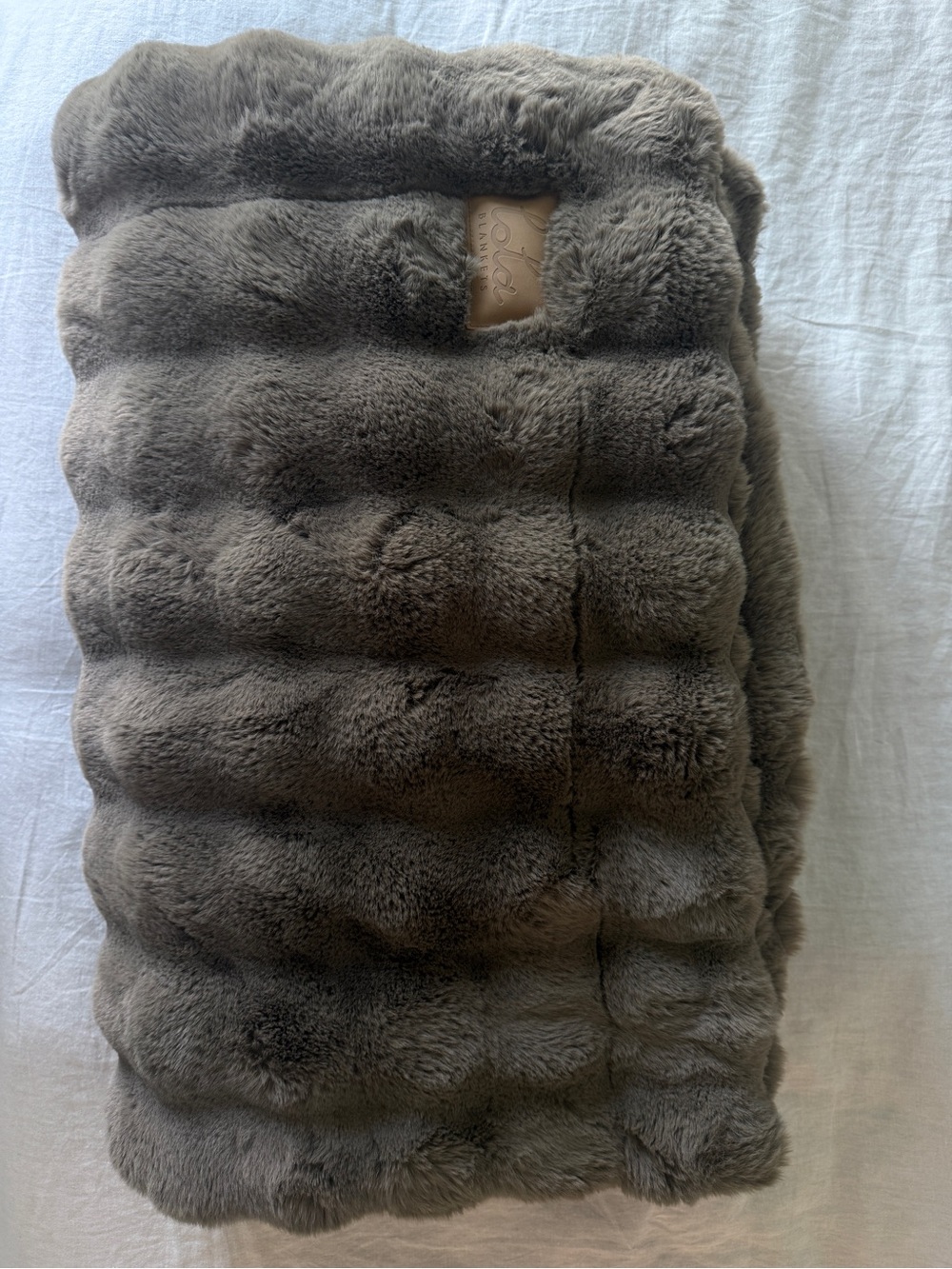 Plush Faux Fur Throw Weighted Lola Blanket in Sandstone